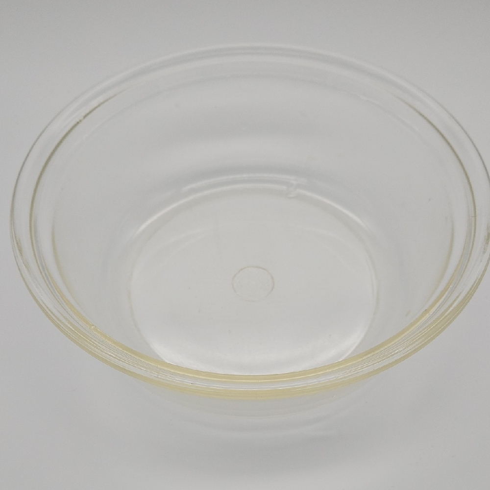 Pyrex Clear Glass Serving Bowl - Transparent